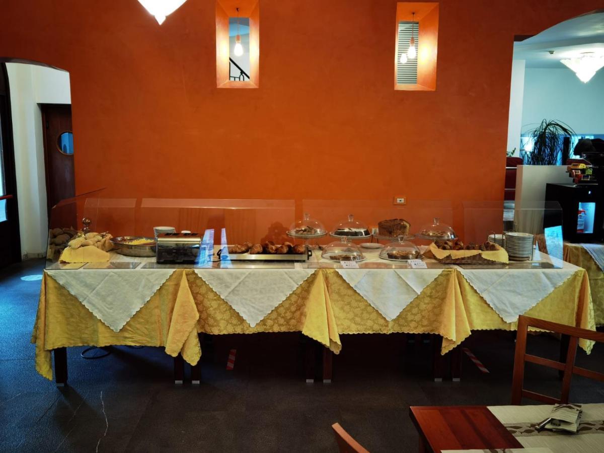 Hotel Pisacane Sapri Buitenkant foto