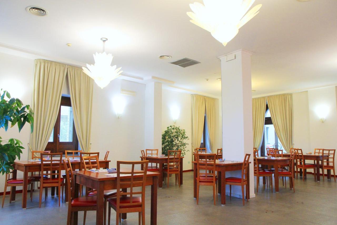 Hotel Pisacane Sapri Buitenkant foto