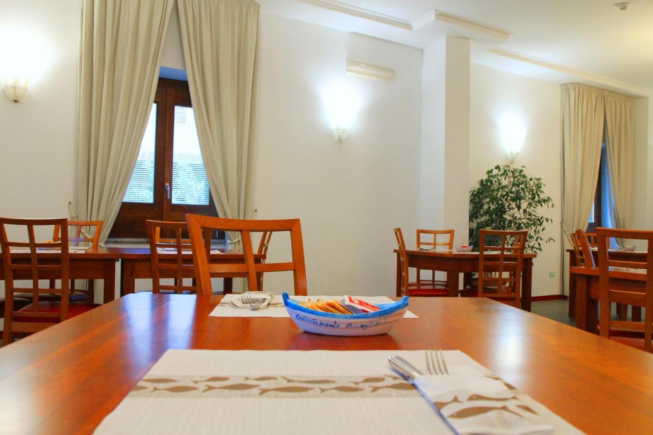 Hotel Pisacane Sapri Buitenkant foto
