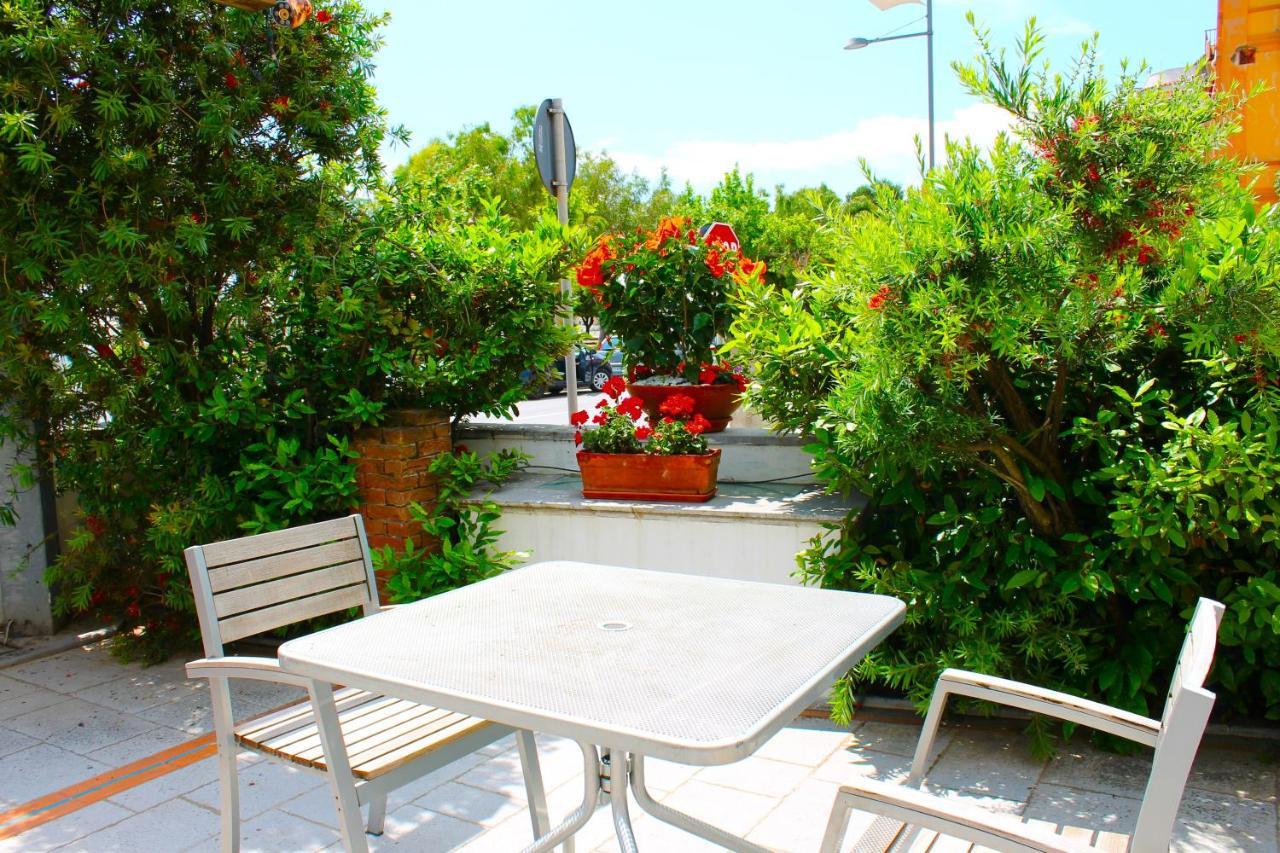 Hotel Pisacane Sapri Buitenkant foto