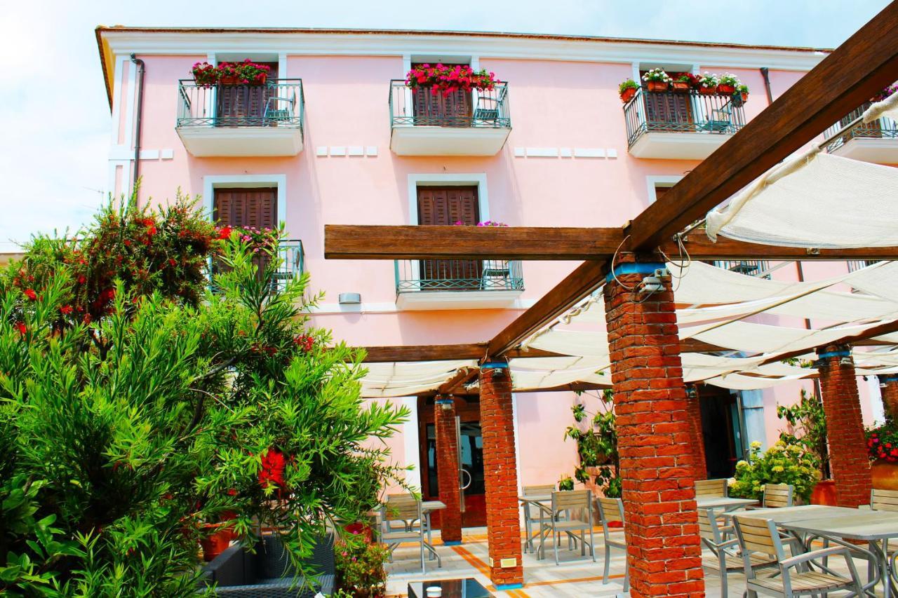 Hotel Pisacane Sapri Buitenkant foto