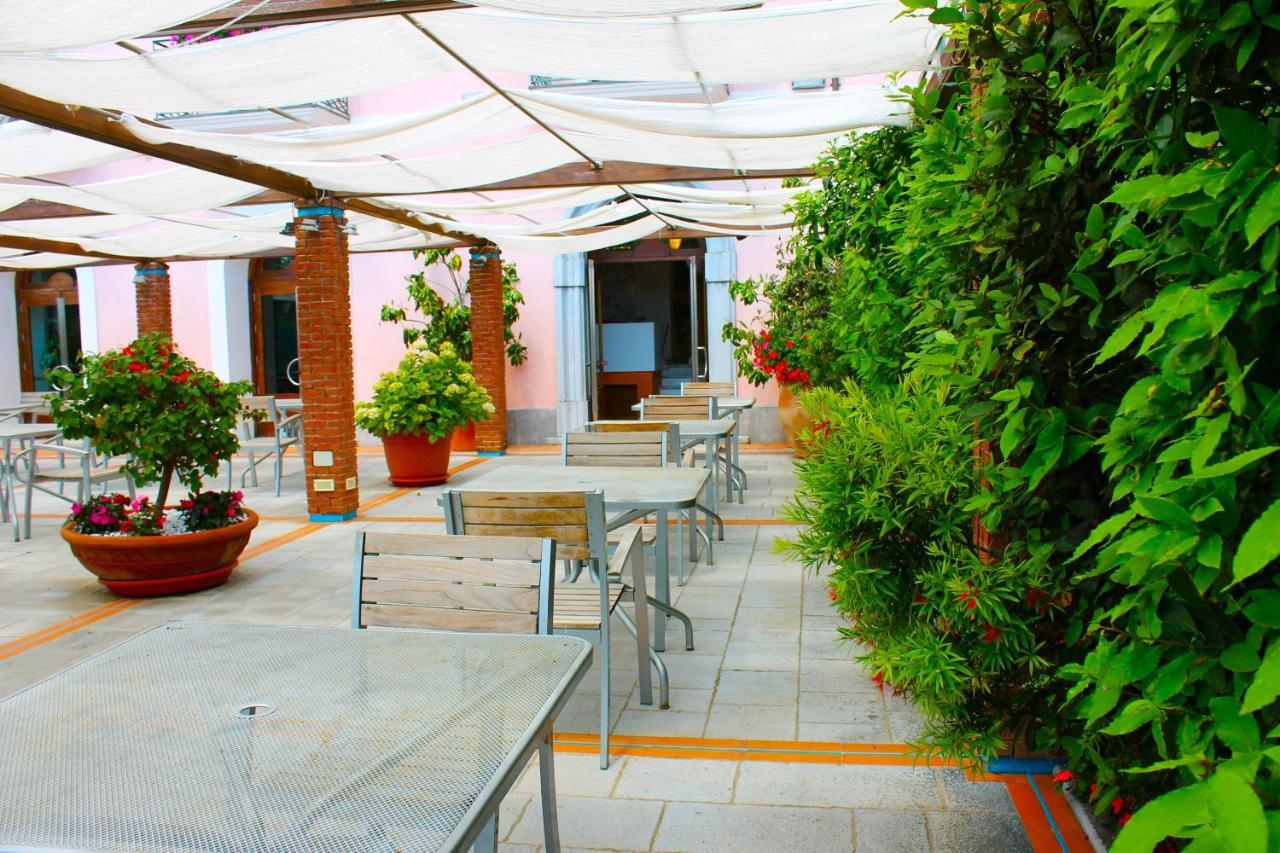 Hotel Pisacane Sapri Buitenkant foto