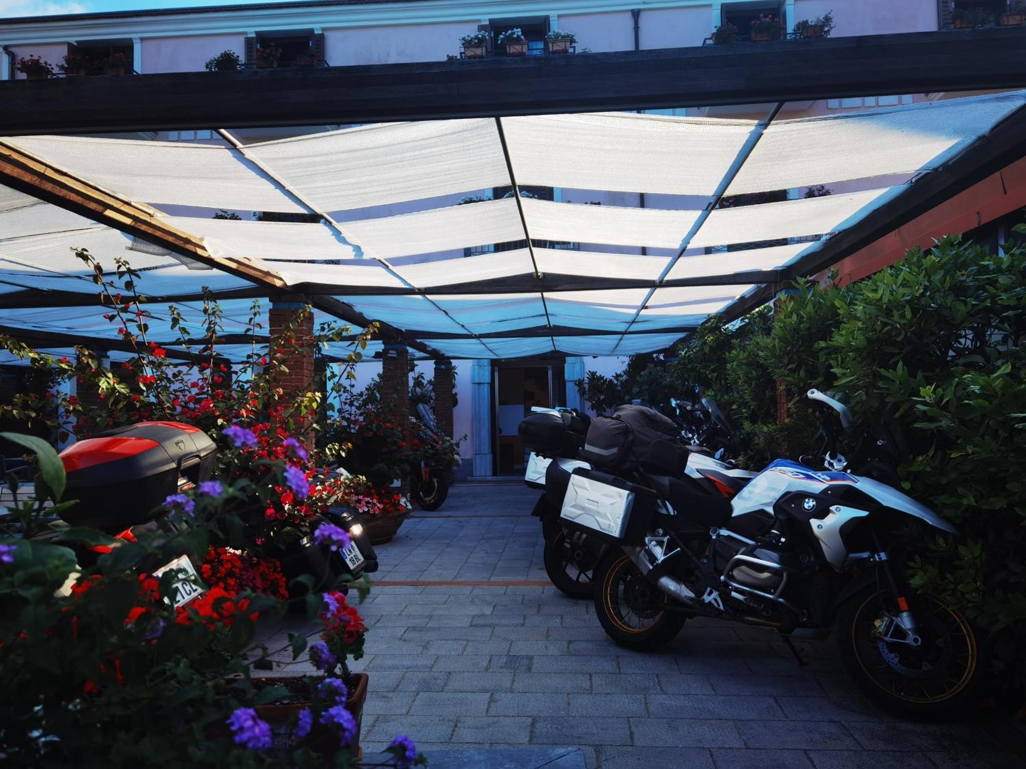 Hotel Pisacane Sapri Buitenkant foto
