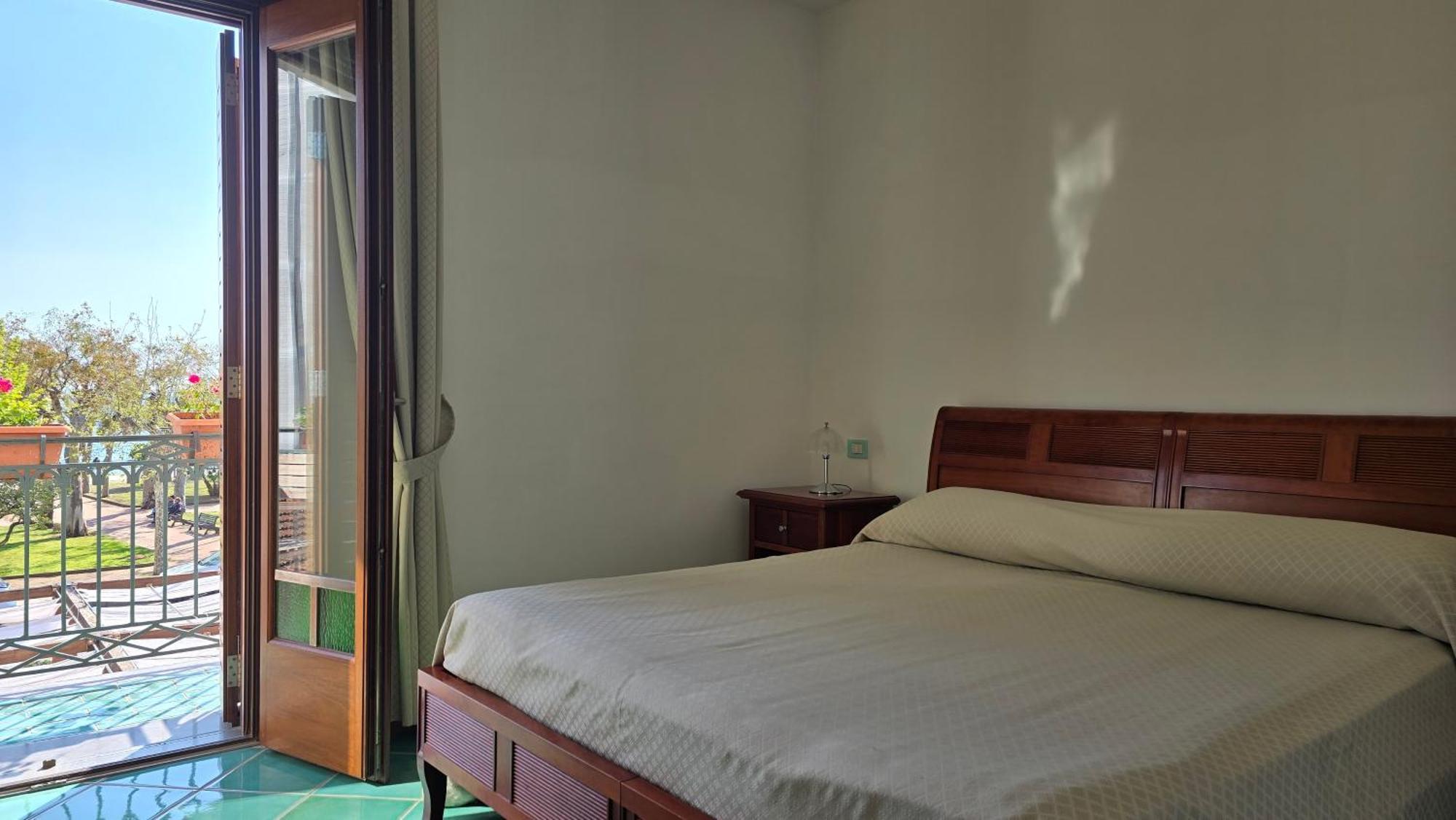 Hotel Pisacane Sapri Buitenkant foto