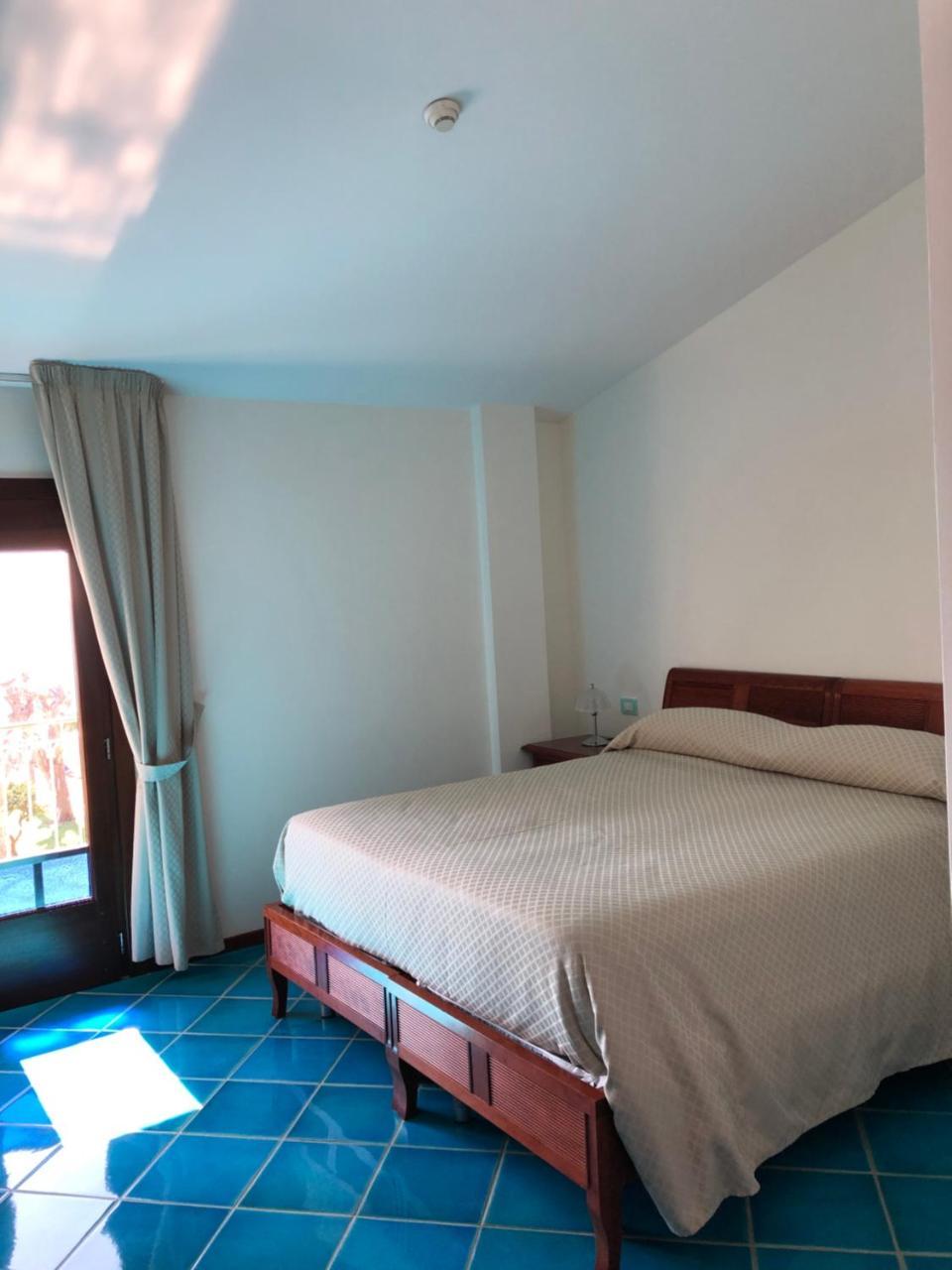 Hotel Pisacane Sapri Buitenkant foto